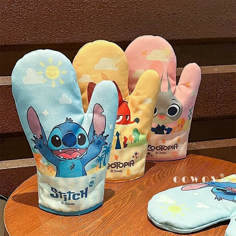 Disney Judy Nick Creative Personality Thickened Anti-scalding Gloves Cartoon Household Kitchen Insulation Microwave Gloves Gift