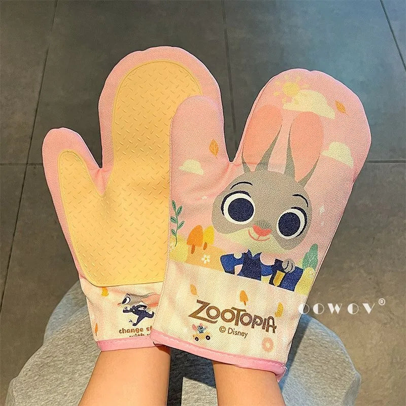 Disney Judy Nick Creative Personality Thickened Anti-scalding Gloves Cartoon Household Kitchen Insulation Microwave Gloves Gift