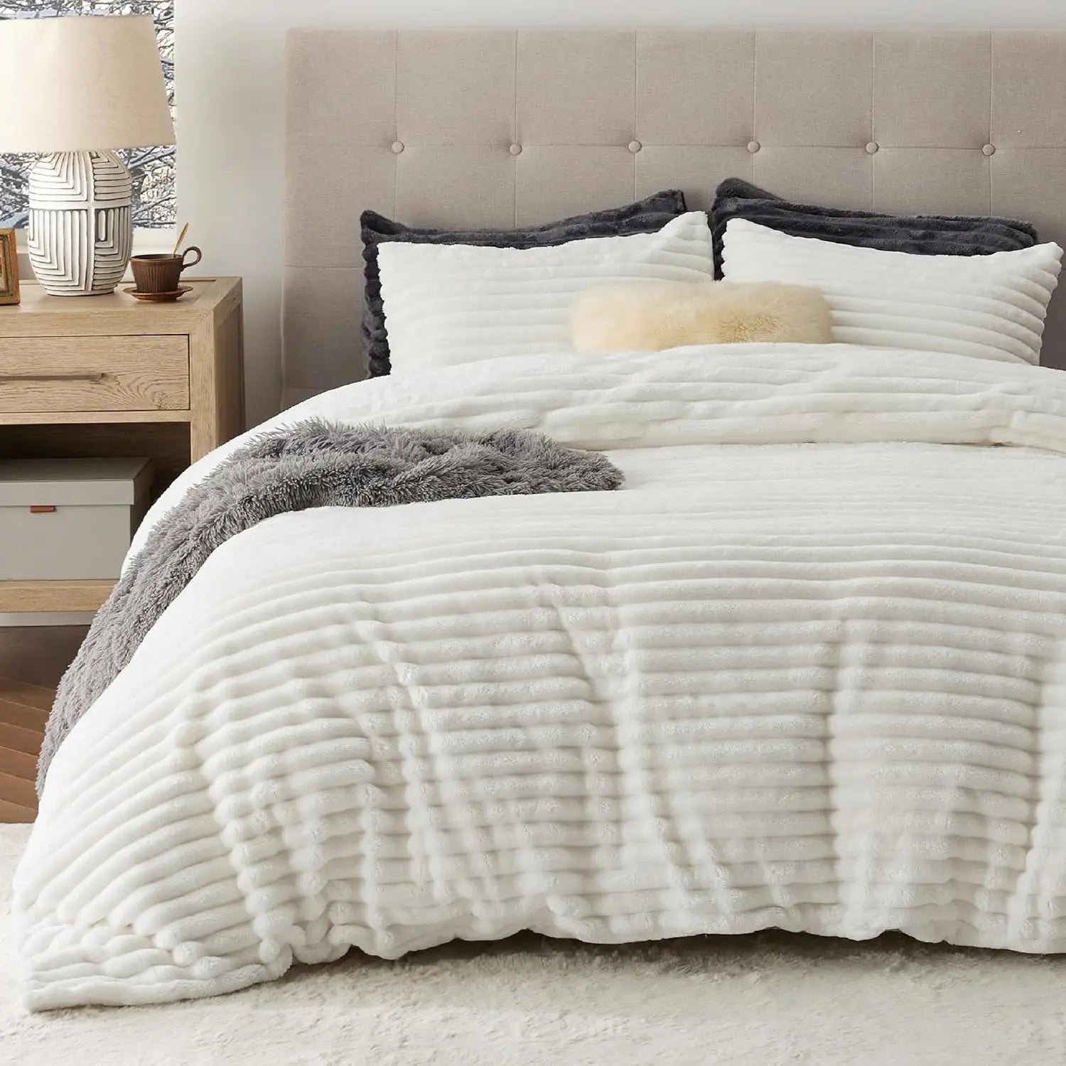 Ultra Soft Flannel Duvet Cover Set Queen Size, Warm Winter Bedding with Striped Pattern, 3 Pieces
